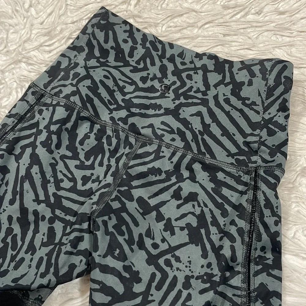 Lululemon Hot To Street Pant Biggie Brushed Animal Coal Black - Picture 11 of 11